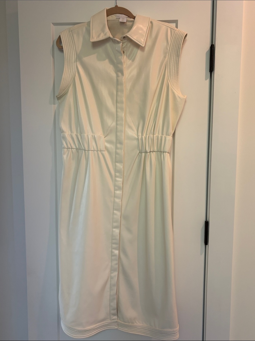 Faux leather Sleeveless Cream Midi Shirt Dress NWOT Large. House of Harlow 1960.